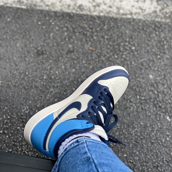 Meet your Posher, Mia - Picture 1 of 1